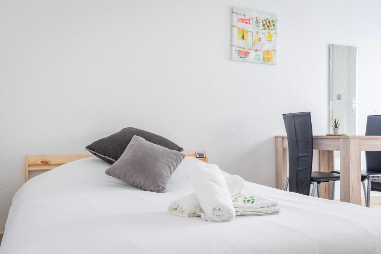 Petit Cronenbourg - GOLDEN TREE - WIFI - 5 min gare de Strasbourg Appartement Buitenkant foto
