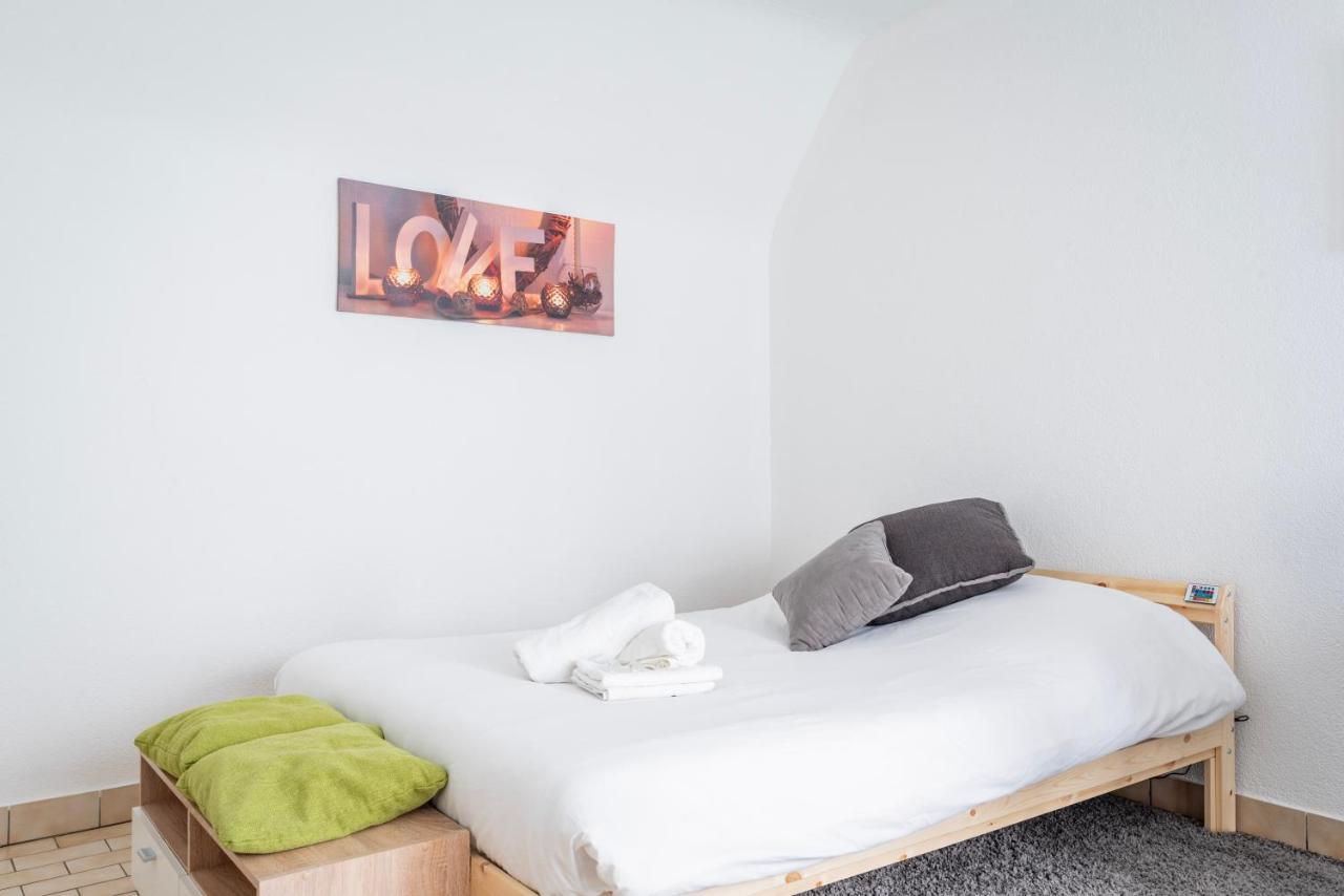 Petit Cronenbourg - GOLDEN TREE - WIFI - 5 min gare de Strasbourg Appartement Buitenkant foto